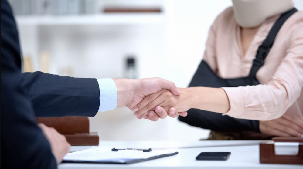 HOW TO FIND THE IDEAL PERSONAL INJURY LAWYER HOW TO FIND THE IDEAL PERSONAL INJURY LAWYER
